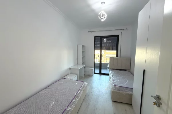 Shtepi me qera Apartament ne Tirane, 2+1, Mobilimi E mobiluar, Pagesa 65,000  Leke.