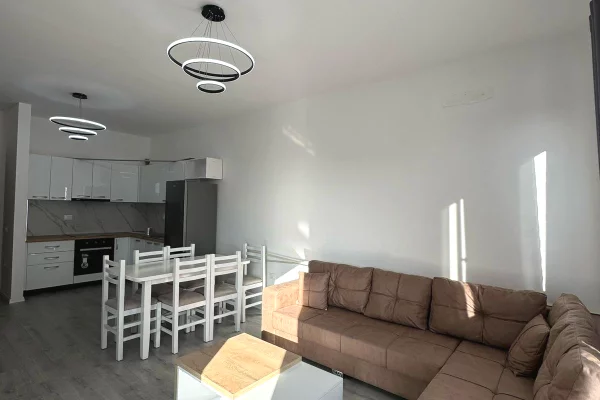 Shtepi me qera Apartament ne Tirane, 1+1, Mobilimi E mobiluar, Pagesa 35,000  Leke.