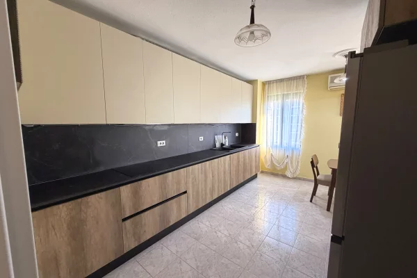 Shtepi me qera Apartament ne Tirane, 2+1, Mobilimi E mobiluar, Pagesa 70,000  Leke.