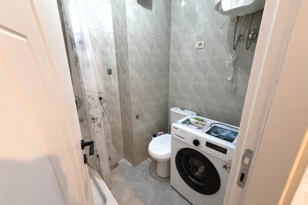Shtepi me qera Apartament ne Tirane, 2+1, Mobilimi E mobiluar, Pagesa 70,000  Leke.