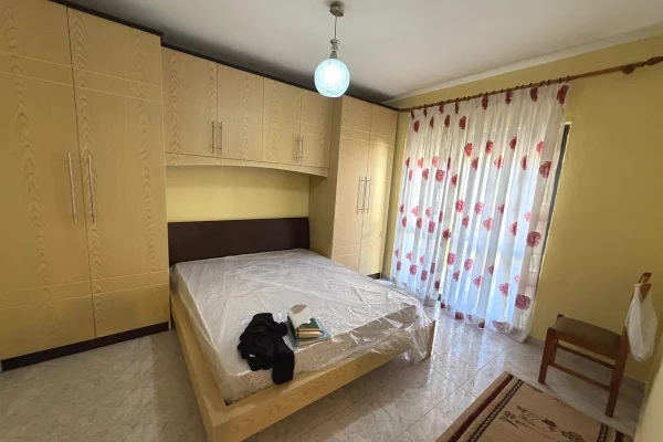 Shtepi me qera Apartament ne Tirane, 2+1, Mobilimi E mobiluar, Pagesa 70,000  Leke.