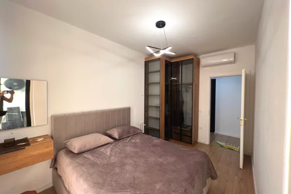 Shtepi me qera Apartament ne Tirane, 1+1, Mobilimi E mobiluar, Pagesa 55,000  Leke.