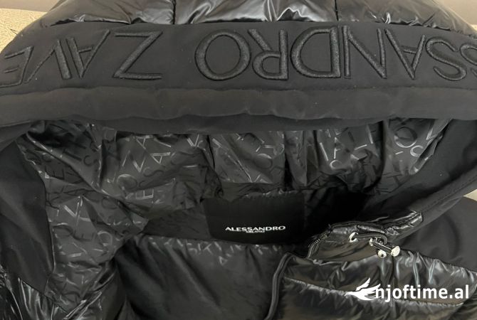 Veshje dhe Aksesor per te Rritur ne Tirane - 9,000 Leke