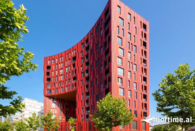 Ambiente Commerciale in Affitto 1+1 a Tirana - 2,500 Euro