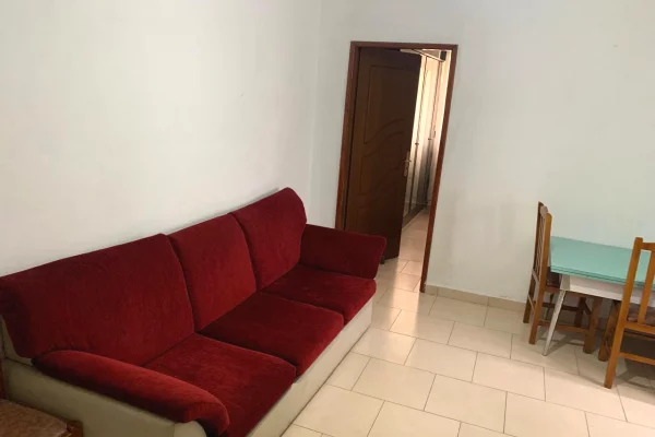 Shtepi me qera Shtepi Private ne Durres, 1+1, Mobilimi E mobiluar, Pagesa 20,000  Leke.