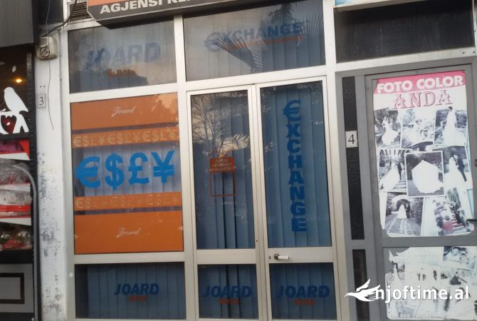 Ambiente Commerciale in Vendita 1+1 a Tirana - 50,000,000 Leke