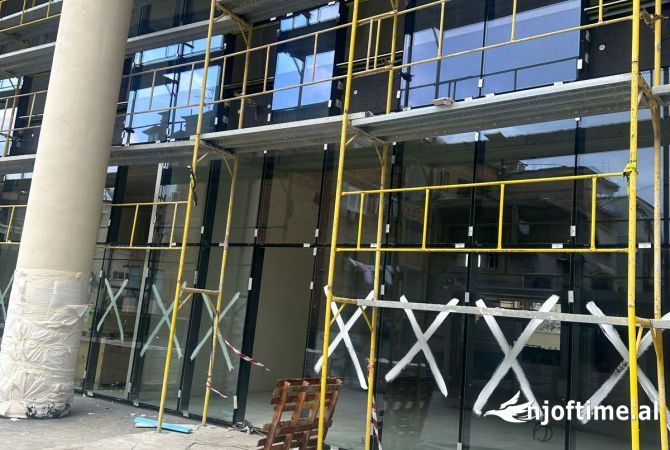 Shitet njesi Biznesi Rezidenca Mine Peza