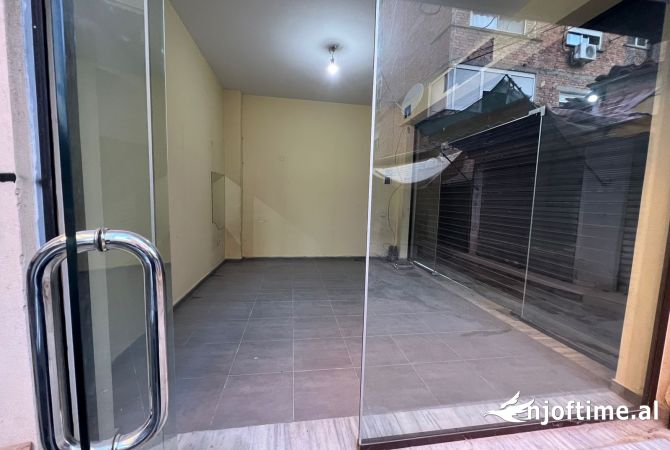 Business Property in Sale 1+1 in Tirana - 105,000 Euro