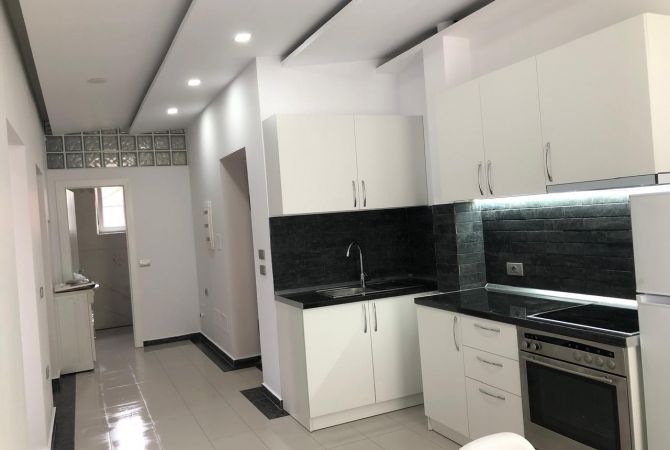 Shtepi me qera Shtepi Private ne Tirane, 2+1, Mobilimi E mobiluar, Pagesa 350  Euro.