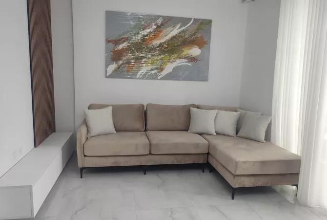 Shtepi me qera Apartament ne Tirane, 1+1, Mobilimi E mobiluar, Pagesa 500  Euro.