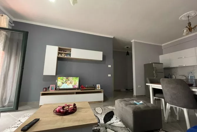 APARTAMENT ME QERA  1+1 Green City ,Astir
