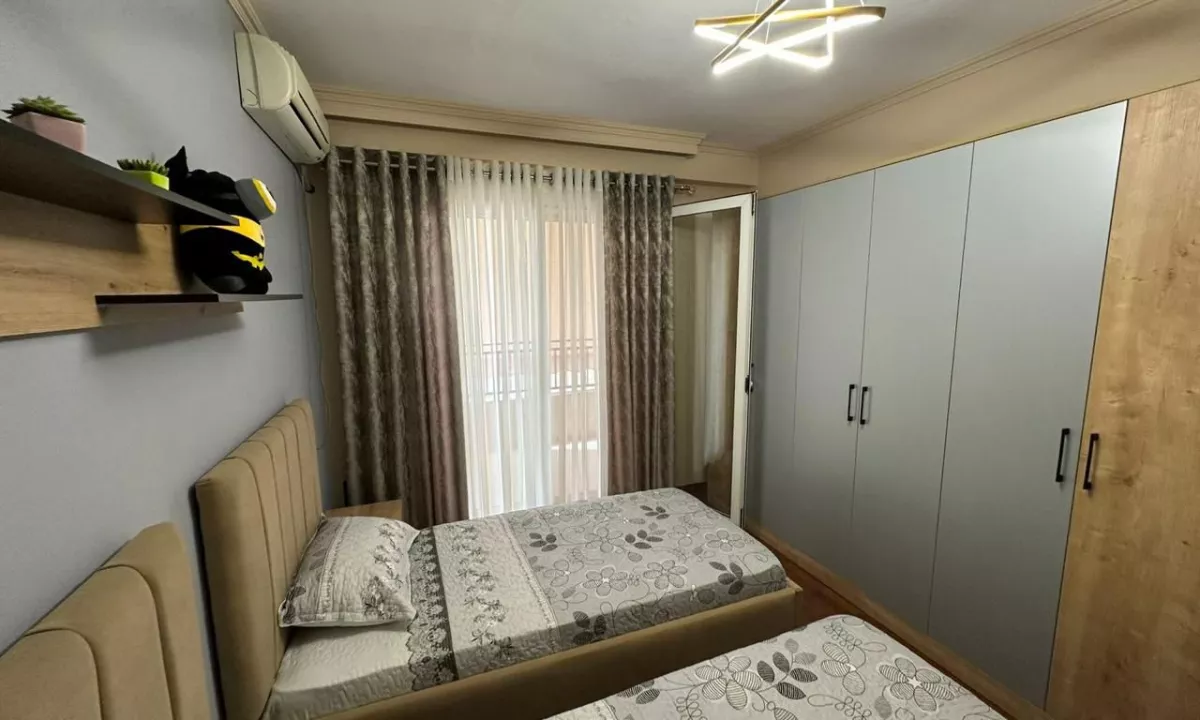 Shtepi me qera Apartament ne Tirane, 2+1, Mobilimi E mobiluar, Pagesa 600  Euro.