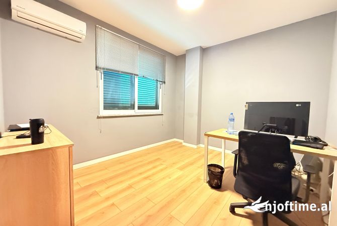 JEPET ME QERA AMBIENT BIZNESI PER ZYRA ME PARKING TE ISH BLLOKU!!