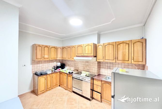 APARTAMENT /AMBIENT ME QIRA TE SHESHI WILLSON 4+1+2