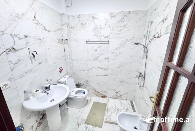 APARTAMENT /AMBIENT ME QIRA TE SHESHI WILLSON 4+1+2