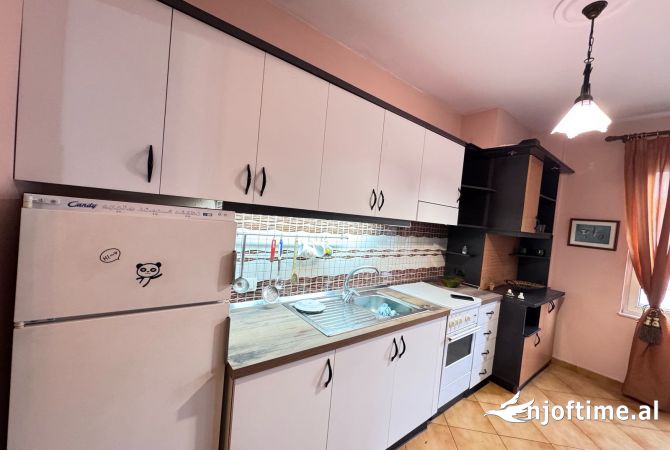 Appartamento in affitto a Tirana 2+1, Arredato