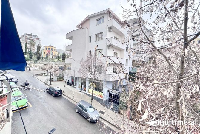 Appartamento in affitto a Tirana 2+1, Arredato