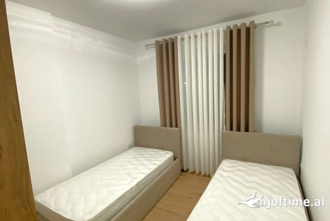 Shtepi me qera Apartament ne Tirane, 2+1, Mobilimi E mobiluar, Pagesa 600  Euro.