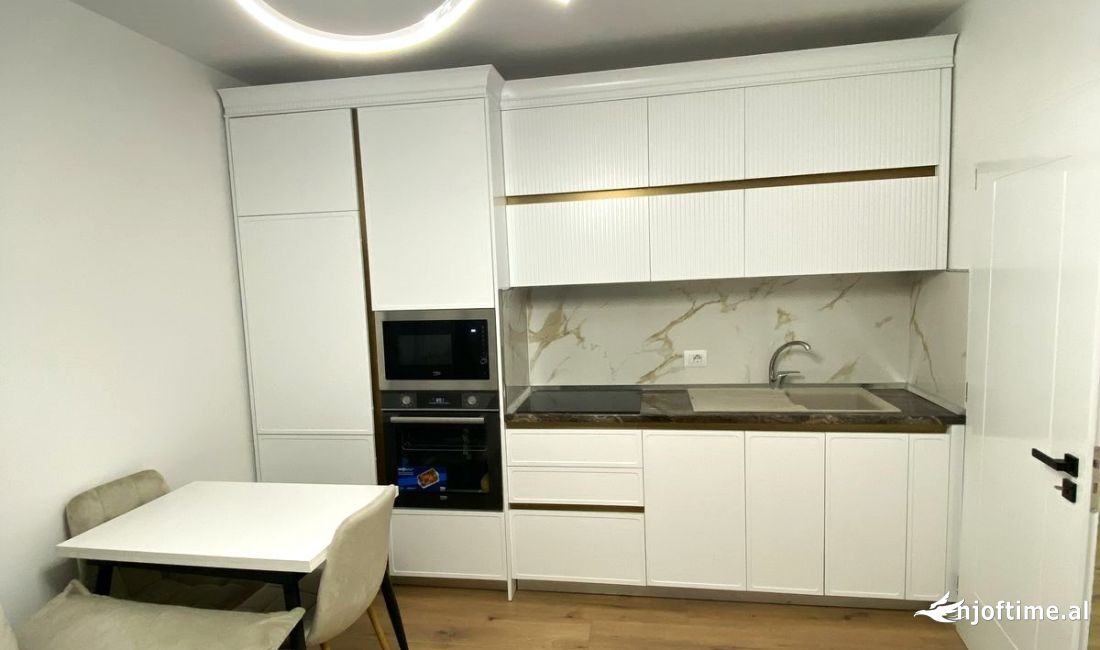 Shtepi me qera Apartament ne Tirane, 2+1, Mobilimi E mobiluar, Pagesa 600  Euro.