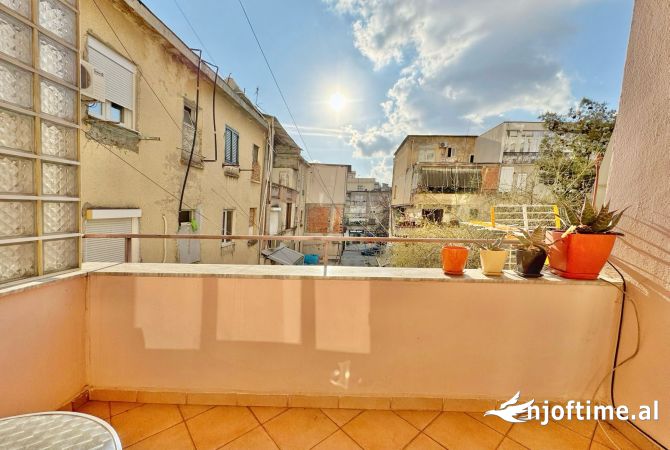 Appartamento in affitto a Tirana 1+1, Arredato