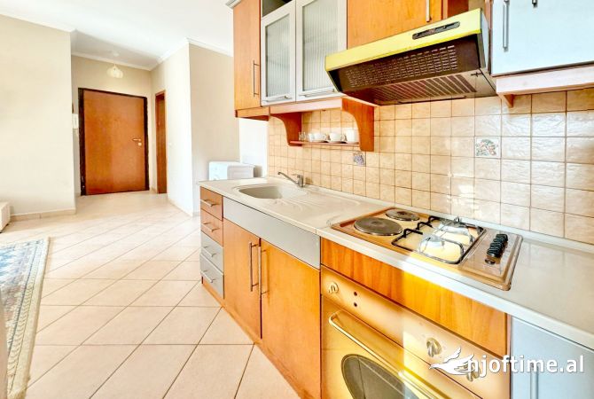 Appartamento in affitto a Tirana 1+1, Arredato
