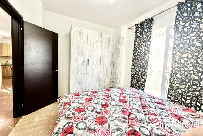 Shtepi ne shitje Apartament ne Tirane, 2+1, Mobilimi E mobiluar, Pagesa 244,000  Euro.