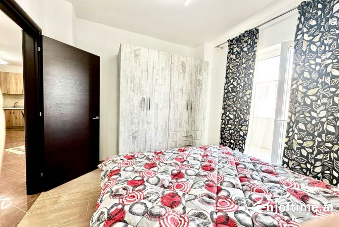 Shtepi ne shitje Apartament ne Tirane, 2+1, Mobilimi E mobiluar, Pagesa 244,000  Euro.