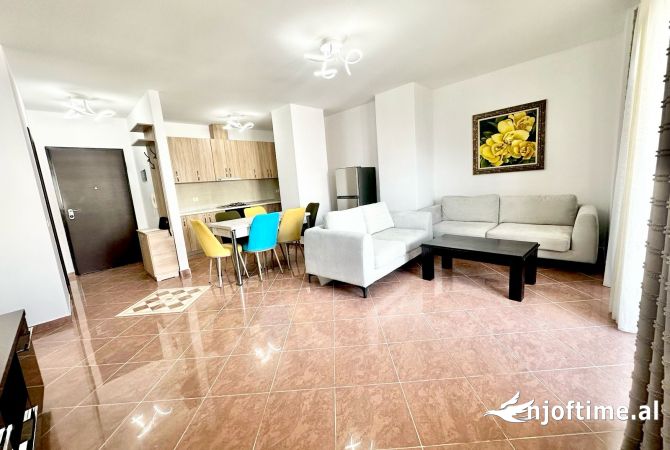 Shtepi ne shitje Apartament ne Tirane, 2+1, Mobilimi E mobiluar, Pagesa 244,000  Euro.