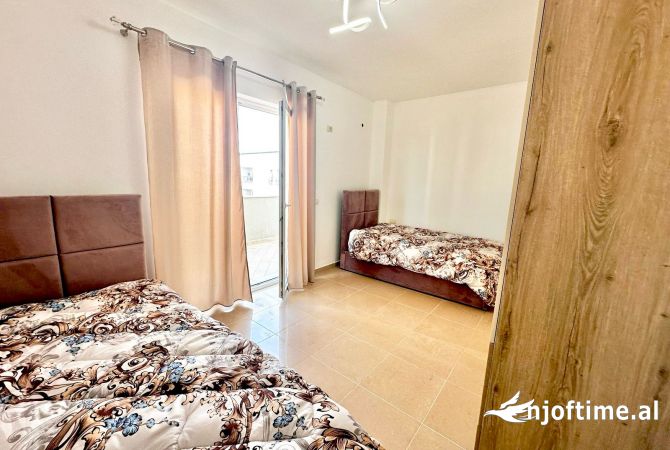 Shtepi ne shitje Apartament ne Tirane, 2+1, Mobilimi E mobiluar, Pagesa 244,000  Euro.