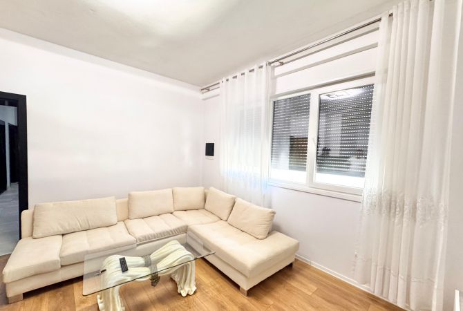 Shtepi me qera Apartament ne Tirane, 2+1, Mobilimi E mobiluar, Pagesa 600  Euro.