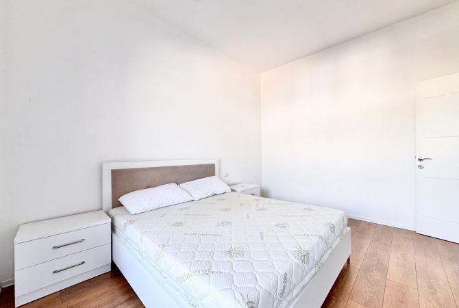 Shtepi me qera Apartament ne Tirane, 2+1, Mobilimi E mobiluar, Pagesa 600  Euro.