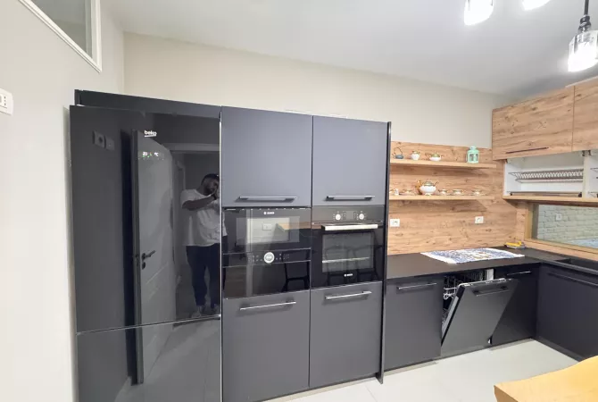 Shtepi me qera Apartament ne Tirane, 2+1, Mobilimi E mobiluar, Pagesa 550  Euro.
