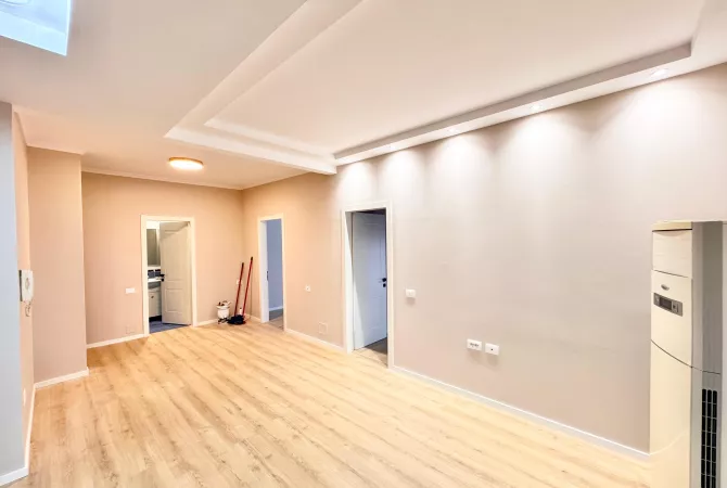 Shtepi ne shitje Apartament ne Tirane, 2+1, Mobilimi E mobiluar, Pagesa 215,000  Euro.