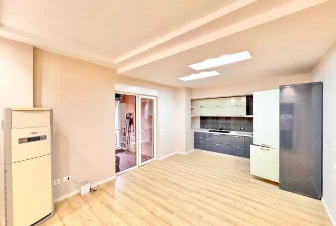 Shtepi ne shitje Apartament ne Tirane, 2+1, Mobilimi E mobiluar, Pagesa 215,000  Euro.