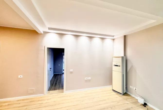 Shtepi ne shitje Apartament ne Tirane, 2+1, Mobilimi E mobiluar, Pagesa 215,000  Euro.