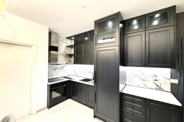 Shtepi me qera 2+1 ne Tirane - 1,300 Euro