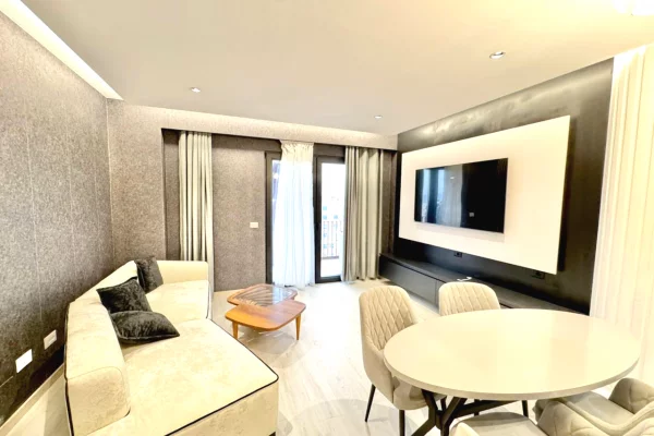 Shtepi me qera Apartament ne Tirane, 2+1, Mobilimi E mobiluar, Pagesa 1,300  Euro.