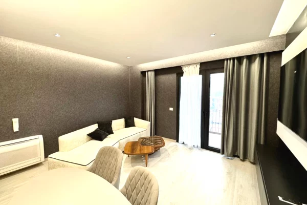 Shtepi me qera Apartament ne Tirane, 2+1, Mobilimi E mobiluar, Pagesa 1,300  Euro.