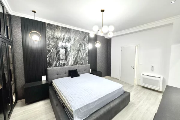 Shtepi me qera Apartament ne Tirane, 2+1, Mobilimi E mobiluar, Pagesa 1,300  Euro.