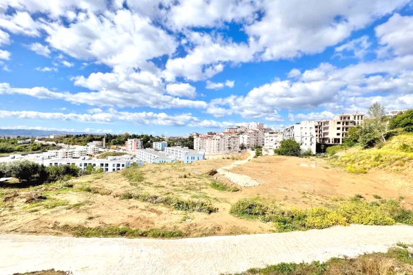 SHITET APARTAMENT 2+1 – FRESKU