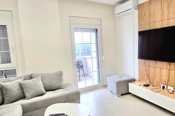 Appartamento in vendita a Kavaja 1+1, Arredato