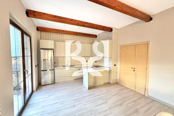 Shtepi me qera Vila Luksoze ne Tirane, 4+1, Mobilimi Pjeserisht e mobiluar, Pagesa 3,000  Euro.