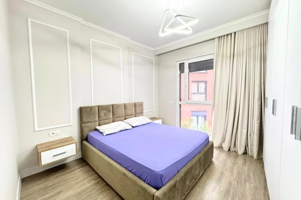 Shtepi me qera Apartament ne Tirane, 2+1, Mobilimi E mobiluar, Pagesa 1,000  Euro.