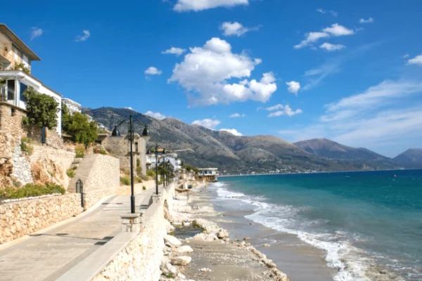 Casa in vendita 7+1 a Himara - 100,000 Dollar