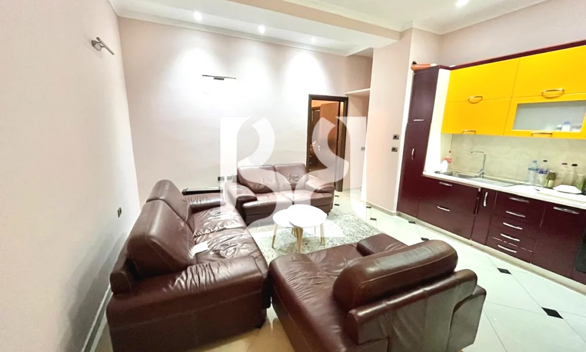 Appartamento in affitto a Tirana 2+1, Arredato