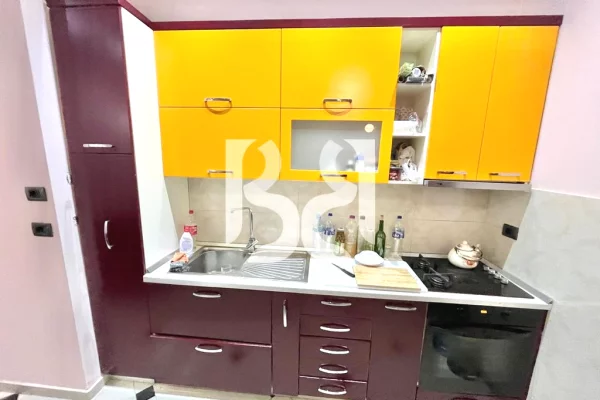 Appartamento in affitto a Tirana 2+1, Arredato