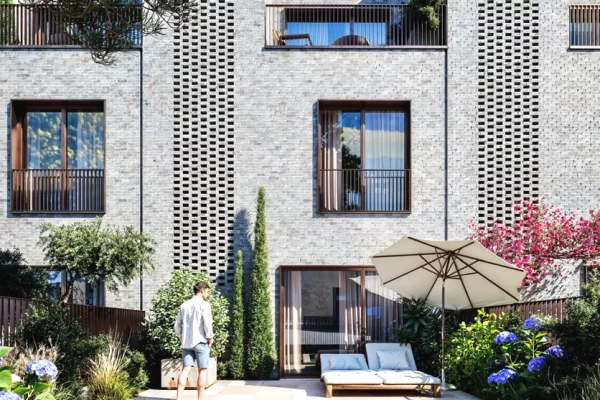 Shtepi ne shitje Vila Luksoze ne Tirane, 2+1, Mobilimi Bosh, pa mobiluar, Pagesa 750,000  Euro.