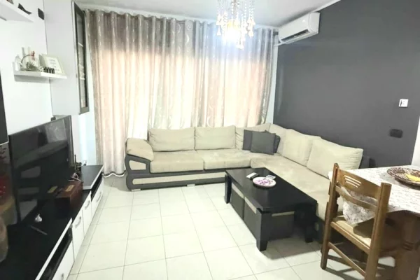 Appartamento in affitto a Tirana 1+1, Arredato