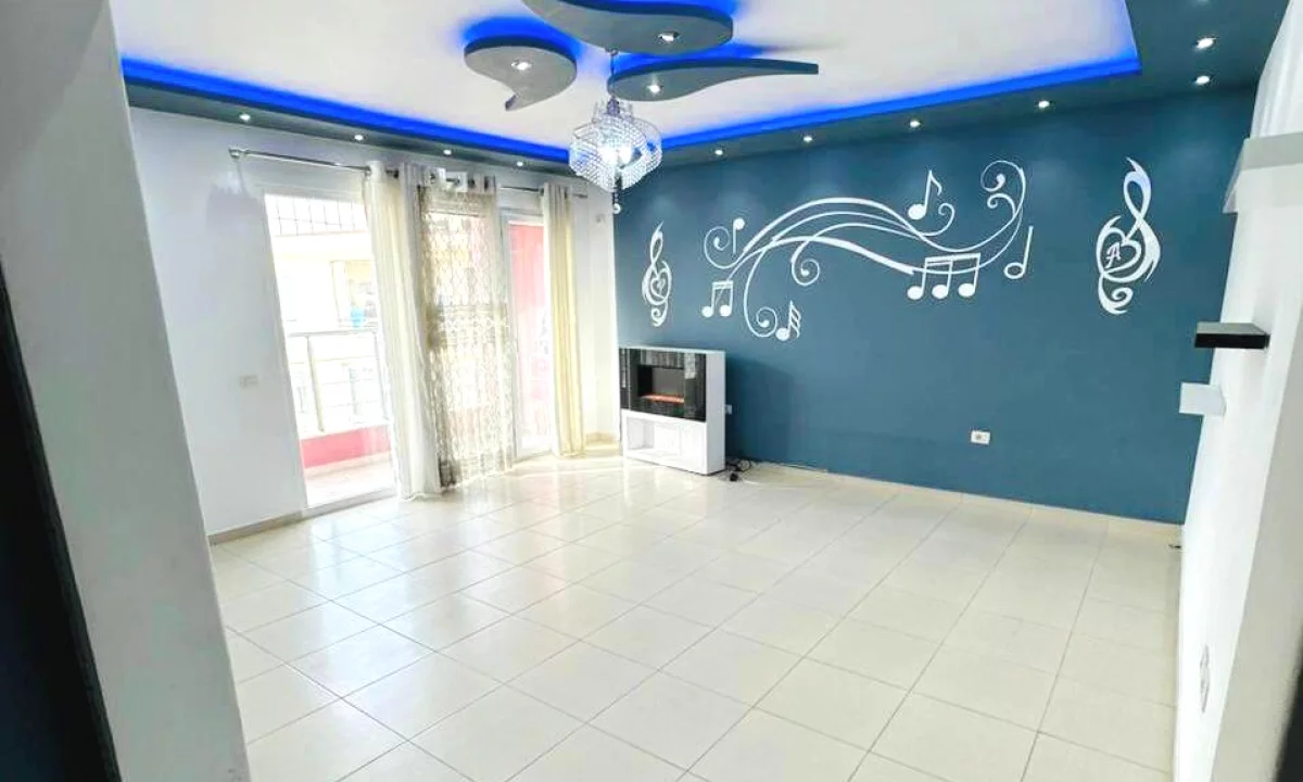 Shtepi ne shitje Apartament ne Tirane, 2+1, Mobilimi Pjeserisht e mobiluar, Pagesa 13,500,000  Leke.