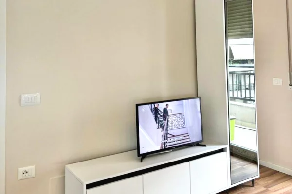 Appartamento in affitto a Tirana 2+1, Arredato